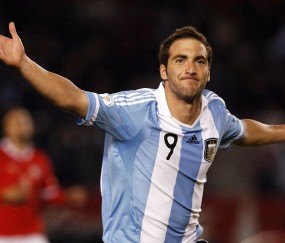 开云官网-佩德里接管国家德比之夜，巴西在非洲沙漠听见世界杯的回响