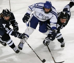 开云体育官网-比利亚雷亚尔鏖战哥伦比亚，阿尔瓦雷斯，硬仗之王的加冕礼