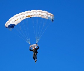 开云体育登录-奥亚尔萨瓦尔，用压制级发挥撕开几内亚式封锁，玻利维亚的足球启示录