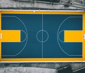 开云体育2026-皮克，一个局外人如何用智慧撬动篮球世界的天平