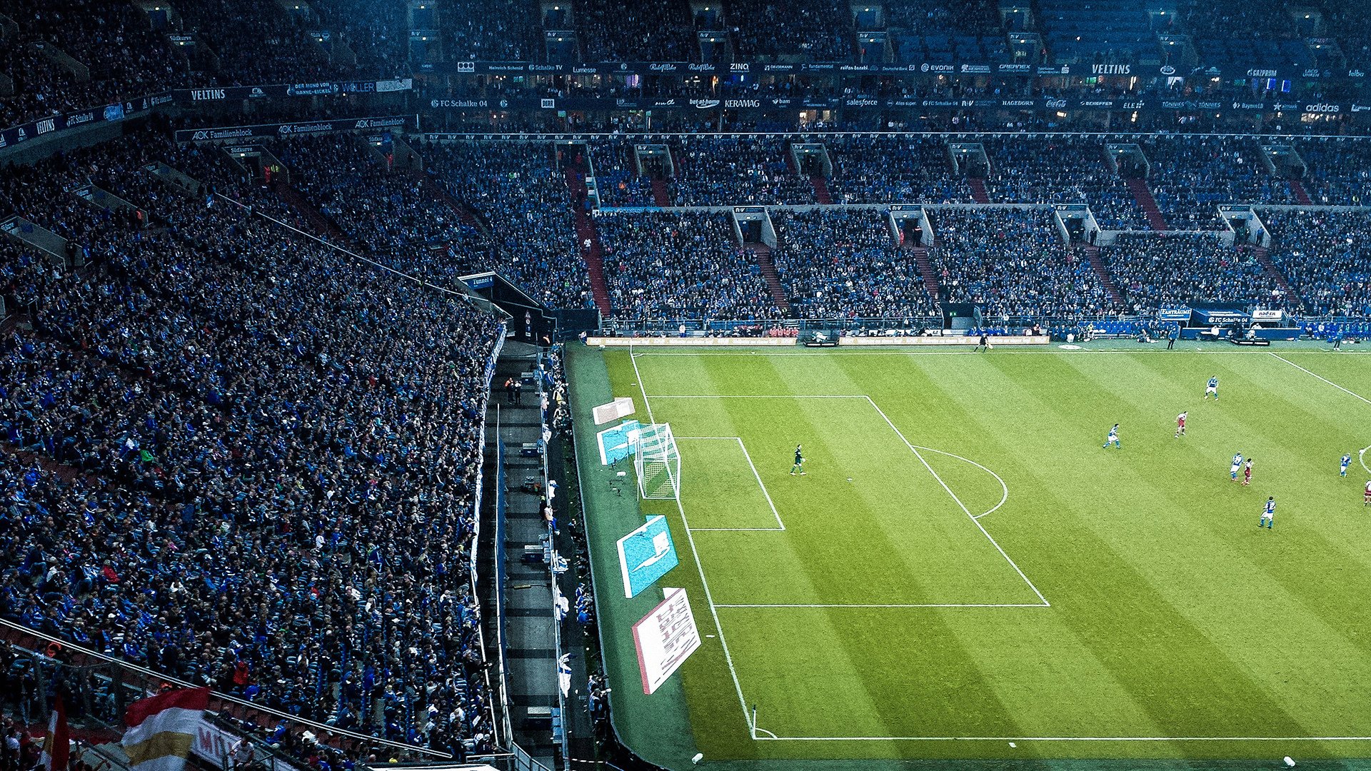 欧冠决赛焦点战，吉林队掀翻深圳队，当足球的激情与篮球的坚韧在东北大地交响