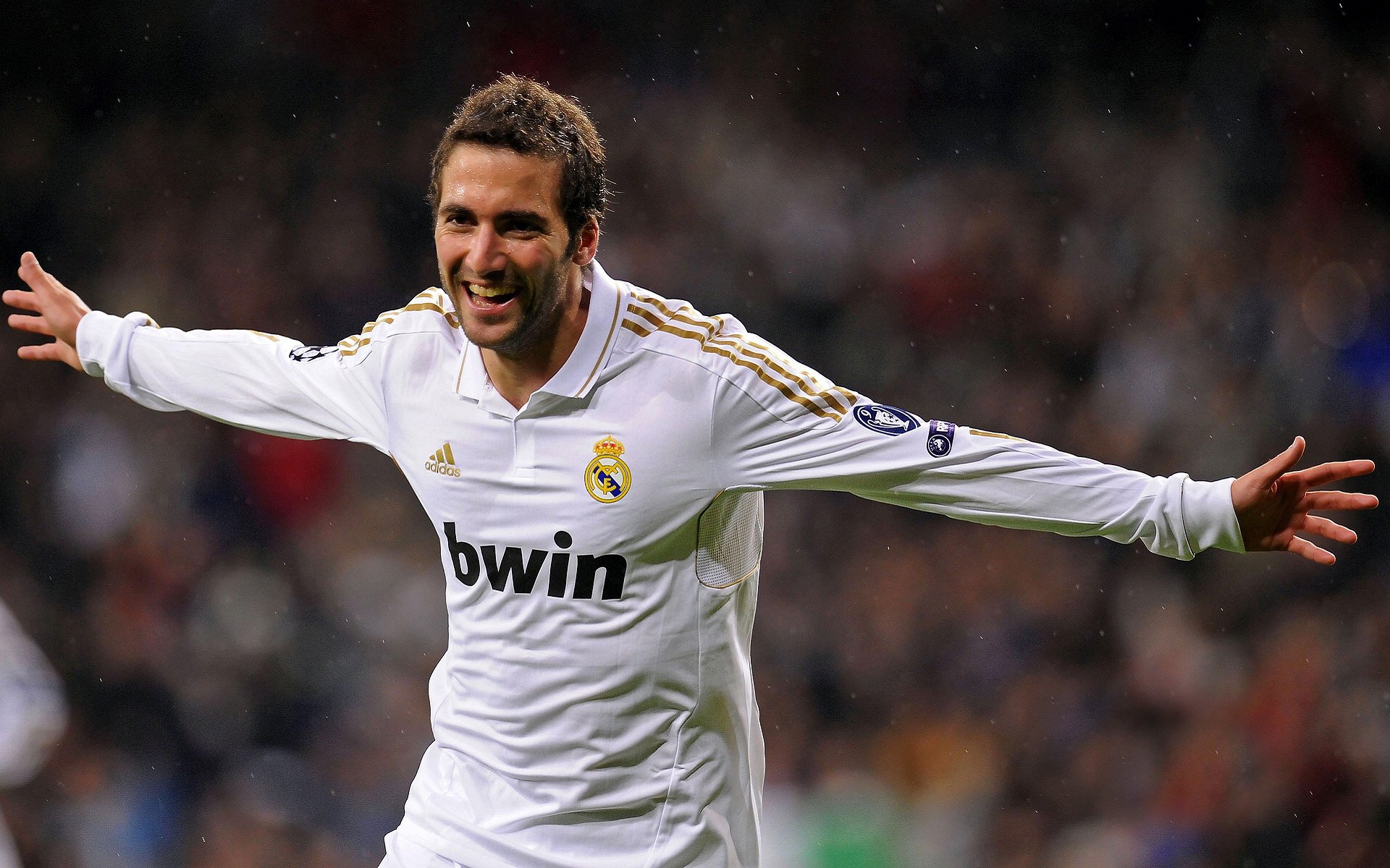 当独行侠逆转凯尔特人，爱德华兹在美加墨世界杯接管比赛，我们为何痴迷于孤胆英雄？