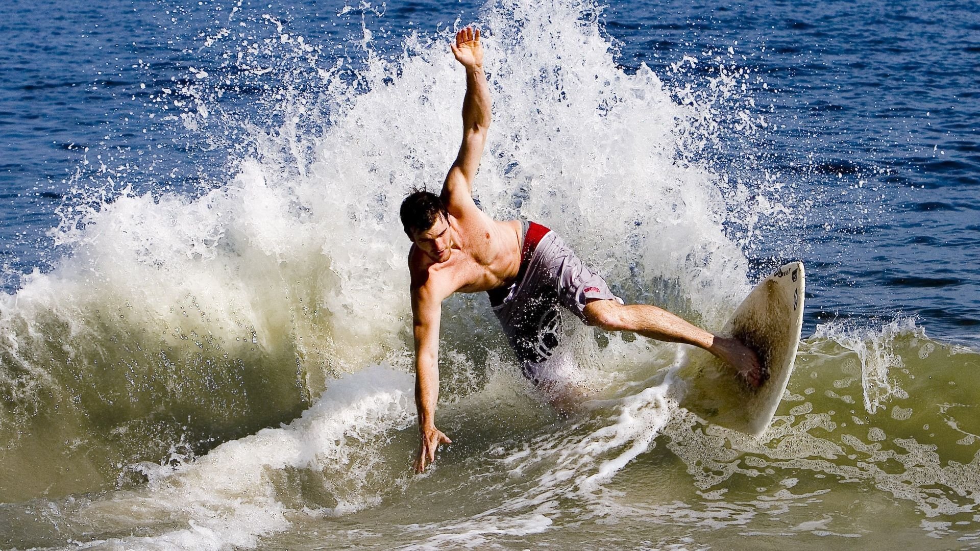 莱万全程高能输出，当波兰之矛刺穿葡萄牙的黄金盾牌，新西兰的战术幽灵在何处？